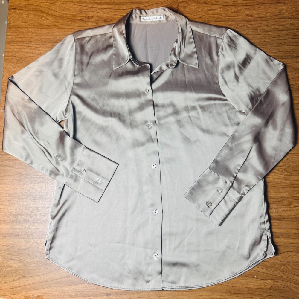 Abercrombie & Fitch Women Taupe Silky Satin Long Sleeve Button Up Blouse Size M